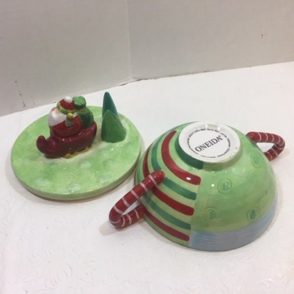 Oneida Santa Christmas Two Piece Ceramic Bowl w/Handles - Picture 2 of 10